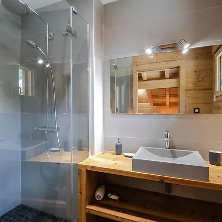 Moderne 4* Avec Sauna, Tv Et Parking A Argentiere - Fr-1-343-180 *